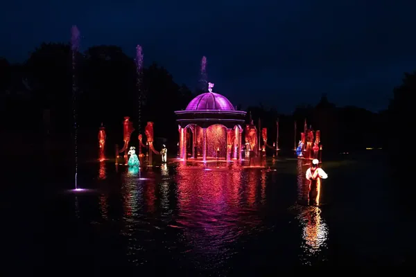 show aquatique les noces de feu puy du fou