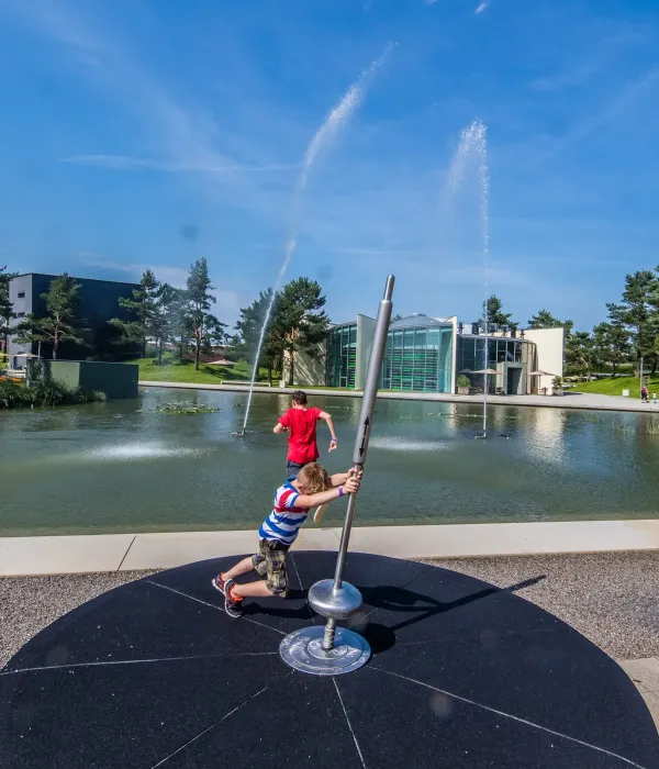 interactive fountain controlled by joystick