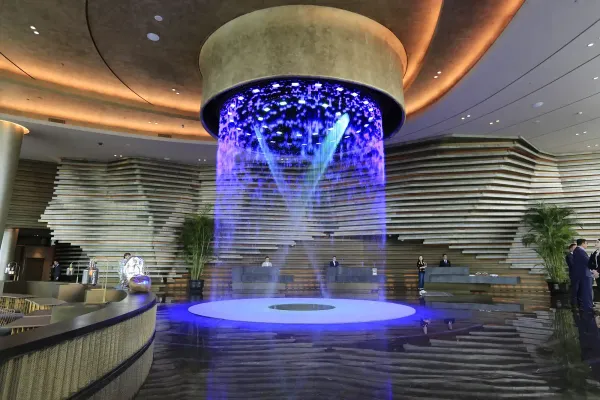 rideau d'eau aqua graphic pixel fall shanghai intercontinental hotel 3